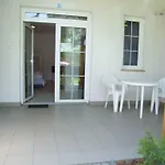מלון דירות Platan Garden & - Volt Platan