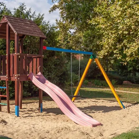 Apartmanhotel Platán