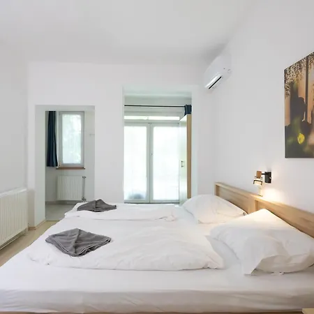 Ξενοδοχείο με διαμερίσματα Platan Garden & - Volt Platan