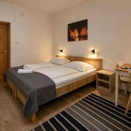 Platan Garden & - Volt Platan 2*