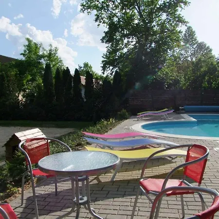 Platan Garden & - Volt Platan Aparthotel