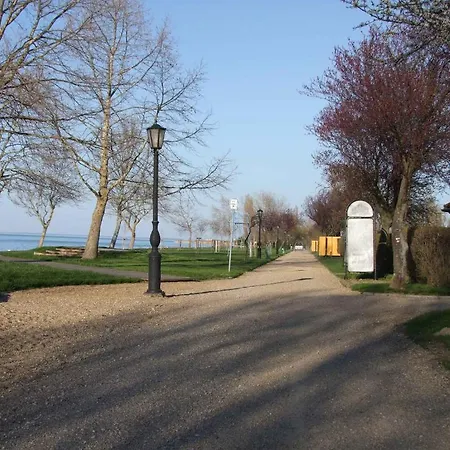 Platán Apartmanhotel Zamárdi