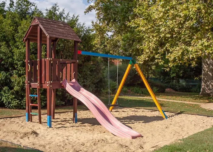 Ξενοδοχείο με διαμερίσματα Platan Garden & - Volt Platan