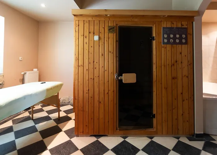 Platan Garden & - Volt Platan 2*