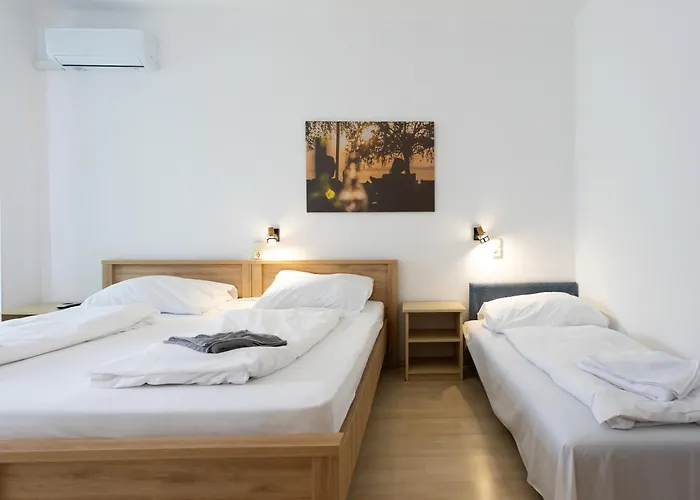 Platan Garden & - Volt Platan 2*