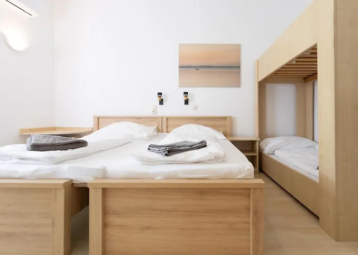 Platan Garden & - Volt Platan 2*