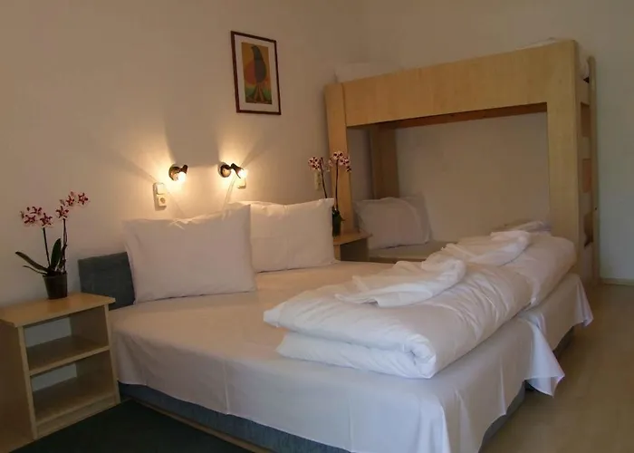 Platan Garden & - Volt Platan 2*